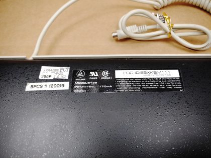 Good condition! Missing one rubber foot on the bottom. There is a small dent in the metal bottom. Tested and working as it should! Item Specifics: MPN : 5139UPC : N/AKeyboard/Keypad : QWERTYType : KeyboardConnectivity : WiredInterface : PS/2Brand : Packard BellModel : 5139Vintage : YES - 7