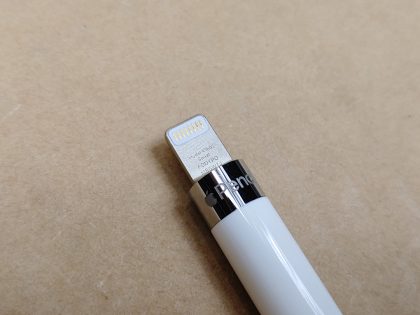 Good Condition! Tested and working as it should. **MISSING CAP**Item Specifics: MPN : A1603UPC : N/ACompatible Brand : Fopr AppleBrand : AppleColor : WhiteCompatible Product Line : iPadType : StylusModel : A1603 - 3