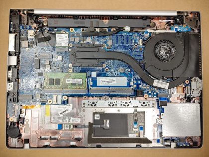 **BAD SCREEN** May have a few minor cosmetic scratches/scuffs. For your help