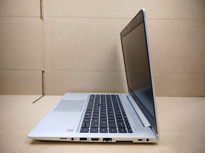 **CRACKED SCREEN** May have a few minor cosmetic scratches/scuffs. For your help