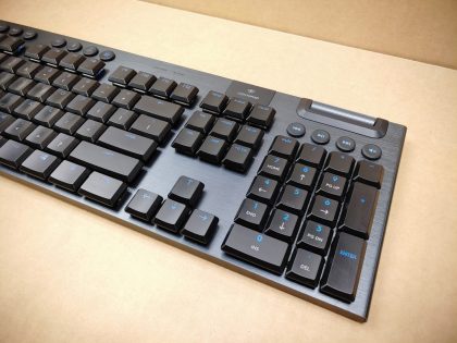 Great Condition! Tested and pulled from a working environment.May have some cosmetic light scratches/scuffs. **NO DONGLE OR CABLE INCLUDED**Item Specifics: MPN : Y-R0069UPC : N/AKeyboard/Keypad : QWERTY (Standard)Type : Gaming KeyboardConnectivity : Wireless / BluetoothFeatures : IlluminatedBrand : LogitechModel : G915 / Y-R0069 - 3