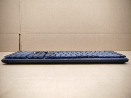 Great condition! Tested and Working as it should. Pulled from a working environment! **NO CABLES OR DONGLE INCLUDED**Item Specifics: MPN : YR0082UPC : N/AKeyboard/Keypad : QWERTY (Standard)Type : KeyboardConnectivity : BluetoothFeatures : Bluetooth