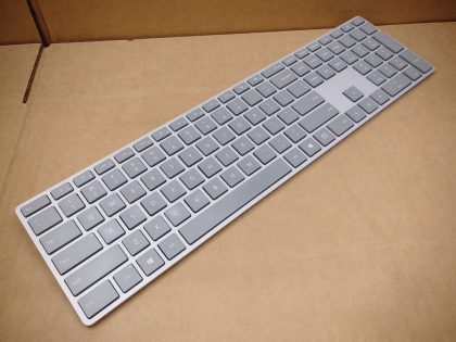 Great condition! Tested and Working as it should. Pulled from a working environment! **NO AAA BATTERIES INCLUDED**Item Specifics: MPN : WS2-00025UPC : N/AKeyboard/Keypad : QWERTY (Standard)Type : KeyboardConnectivity : BluetoothFeatures : Bluetooth