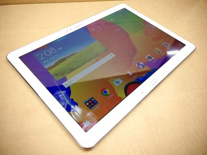 Good Condition! (NO CHARGER OR CABLE INCLUDED) There is a few very faint light scratches on the screen that are hardly noticable. Has been reset and ready to go!Item Specifics: MPN : SM-T900UPC : N/ABrand : SamsungType : TabletProduct Line : Galaxy Tab PROOperating System : Android 5.1.1Screen Size : 12.2"Storage Capacity : 32 GBColor : WhiteModel : SM-T900Carrier : N/AContract : N/AInternet Connectivity : Wi-Fi - 2