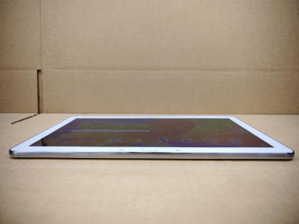 Good Condition! (NO CHARGER OR CABLE INCLUDED) There is a few very faint light scratches on the screen that are hardly noticable. Has been reset and ready to go!Item Specifics: MPN : SM-T900UPC : N/ABrand : SamsungType : TabletProduct Line : Galaxy Tab PROOperating System : Android 5.1.1Screen Size : 12.2"Storage Capacity : 32 GBColor : WhiteModel : SM-T900Carrier : N/AContract : N/AInternet Connectivity : Wi-Fi - 3