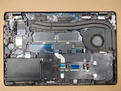 **LAPTOP POWERS ON DOES NOT OUTPUT** Screen looks to be in good condition