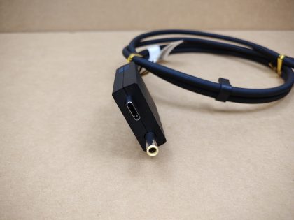 Great Condition! Tested and pulled from a working environment!Item Specifics: MPN : 5C11B64632UPC : N/ABrand : LenovoCompatible Brand : For LenovoModel : Thunderbolt 4 Split CableType : Thunderbolt 4 cable - 3