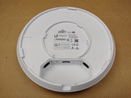 Good Condition. Tested and pulled from a working environment. *NO POWER ADAPTER INCLUDED*Item Specifics: MPN : UAP-AC-LRUPC : N/ABrand : Ubiquiti NetworksModel : UAP-AC-PROTyper : Access Point - 3