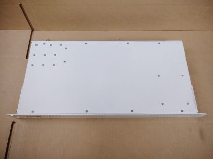 *NO POWER ADAPTER INCLUDED* Looks to be in good condition! Pulled from a working environment. Only powered on and shows GREEN flashing light. No other testing has been done. Item Specifics: MPN : PCS-400RUPC : N/AForm Factor : Rack-MountableBrand : LGProduct Line : N/AModel : PCS-400RType : Server - 11