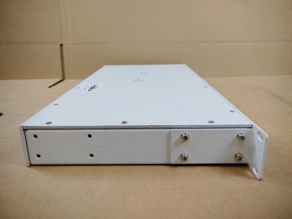 *NO POWER ADAPTER INCLUDED* Looks to be in good condition! Pulled from a working environment. Only powered on and shows GREEN flashing light. No other testing has been done. Item Specifics: MPN : PCS-400RUPC : N/AForm Factor : Rack-MountableBrand : LGProduct Line : N/AModel : PCS-400RType : Server - 6