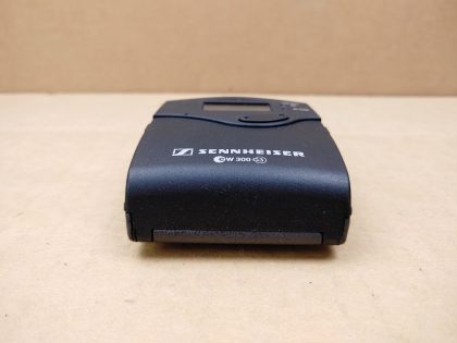 Pulled from a working environment. May have some minor cosmetic scratches/scuffs from normal use. **NO AA-BATTERIES INCLUDED**Item Specifics: MPN : EW300 SK300 G3UPC : N/ABrand : SennheiserType : Bodypack TransmitterModel : EW300 SK300 G3 / A 516-558MHzConnectivity : WirelessForm Factor : Bodypack TransmitterMicrophone Form Factor : N/A - 1