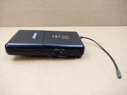 Pulled from a working environment! **NO AA-BATTERIES INCLUDED**Item Specifics: MPN : SLX1 G4UPC : N/ABrand : SHUREType : Wireless TransmitterModel : SLX1 G4 470-494MHzConnectivity : WirelessMicrophone Form Factor : Hand-Held / Stand-HeldForm Factor : Transmitter/Bodypack - 2
