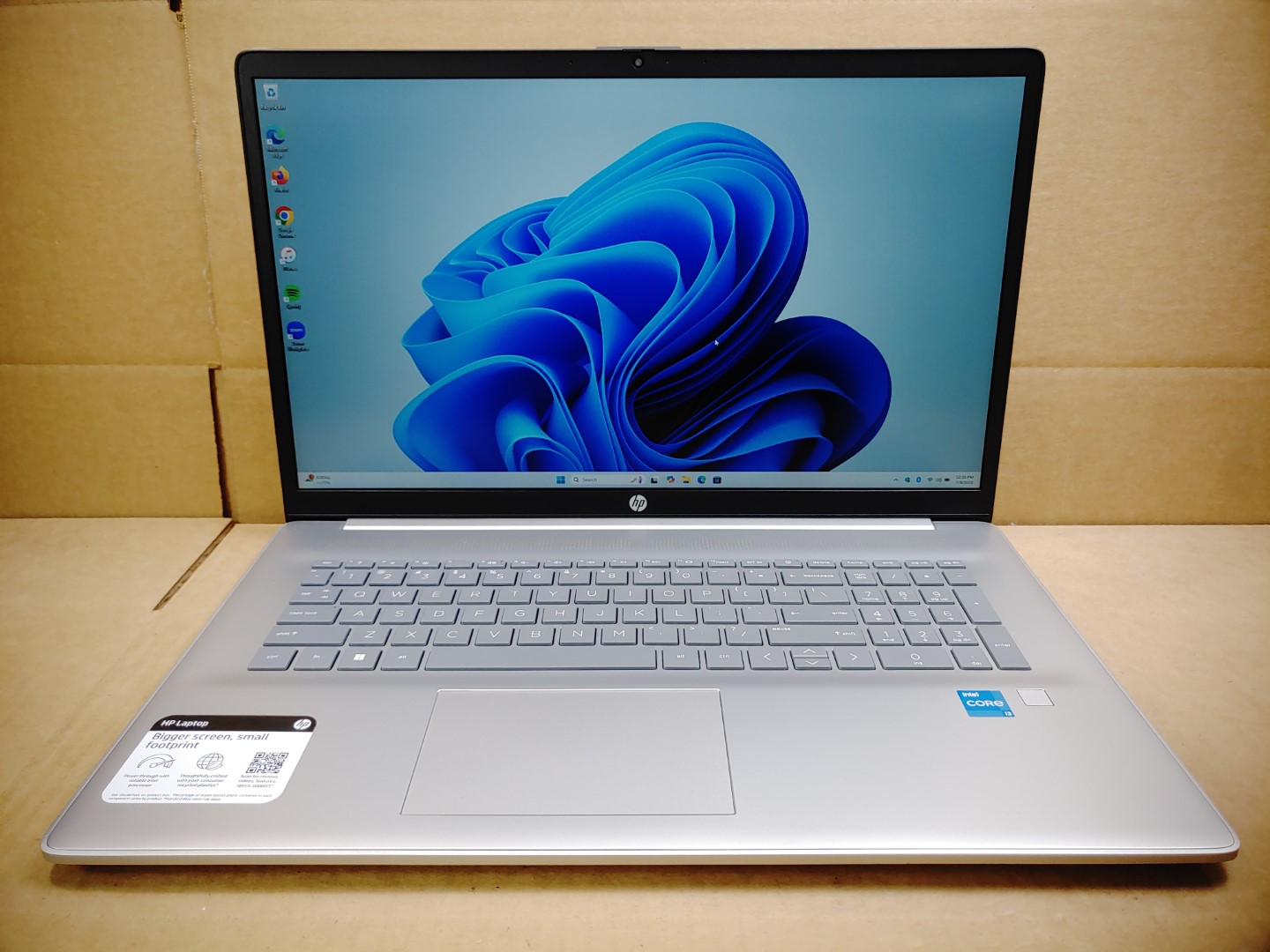 HP Laptop 17-cn3034wm 17.3" Intel i3-N305✔16GB✔1TB NVMe✔Win11Home✔ **NO A/C**