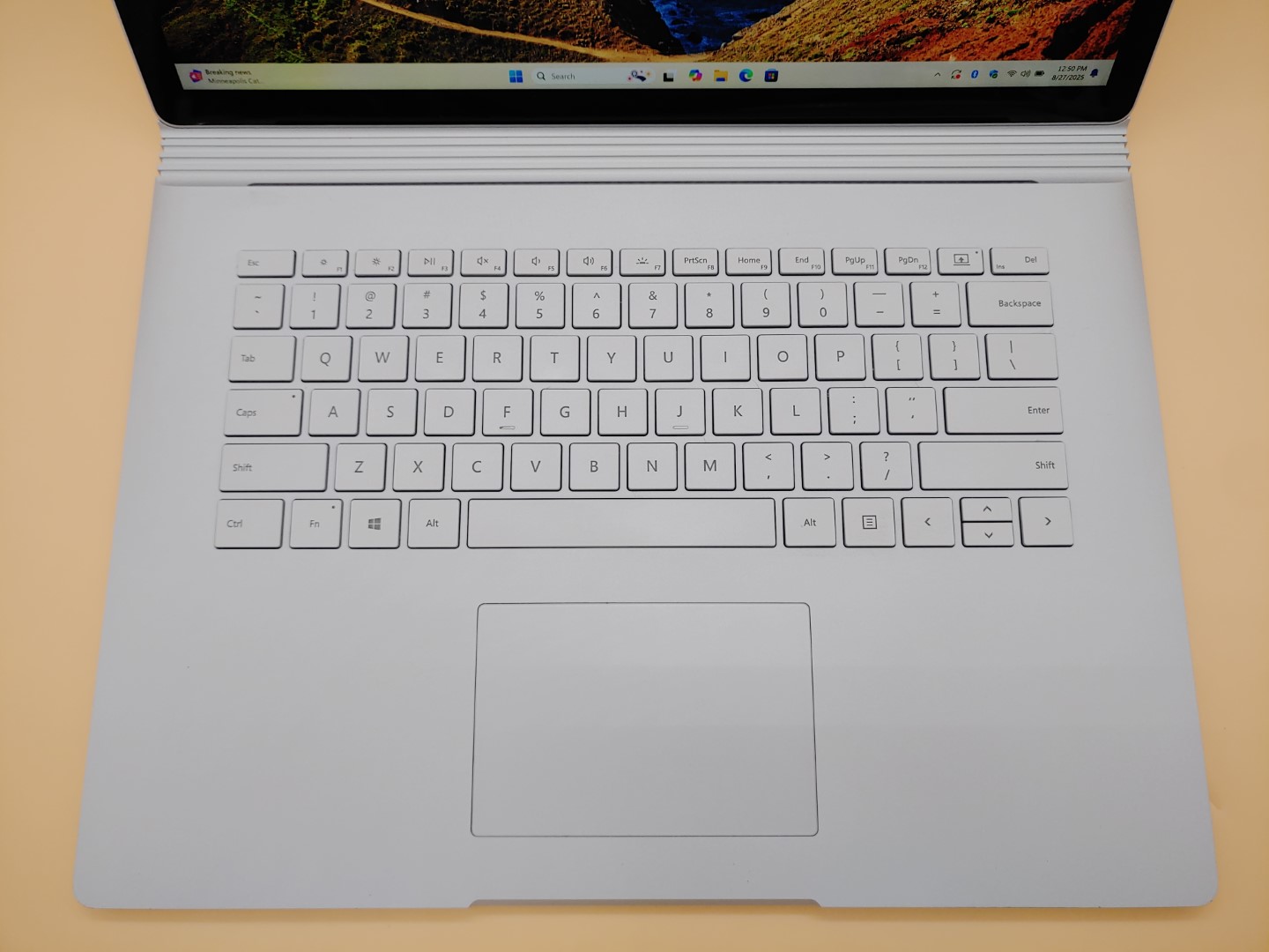 Microsoft Surface Book 2 15" i7-8650U✔16GB✔512GB✔Win11✔GTX1060✔*NO A/C**CRACKED* - Image 4