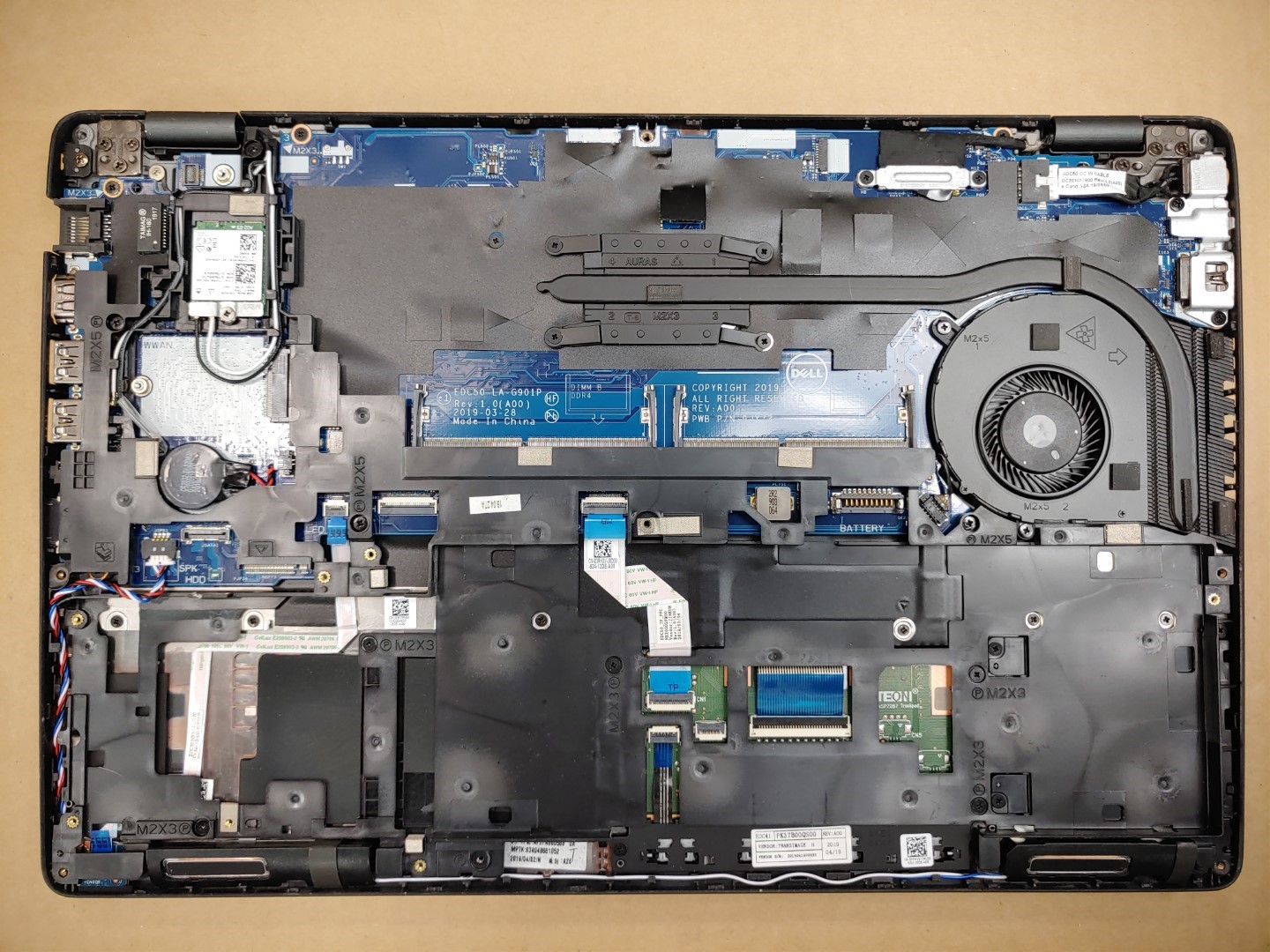 Dell Latitude 5500 15.6" i5-8365U✔ *NO SSD/NO RAM/NO BATT/NO AC* *BROKEN SCREEN* - Image 7