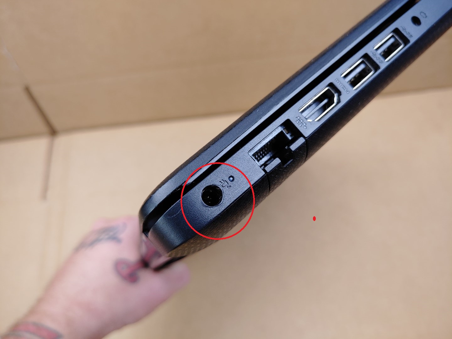 HP 15-db1076nr 15.6" AMD Ryzen 3 3200U✔*NO RAM/NO SSD/NO AC**NO POWER**BAD JACK* - Image 9