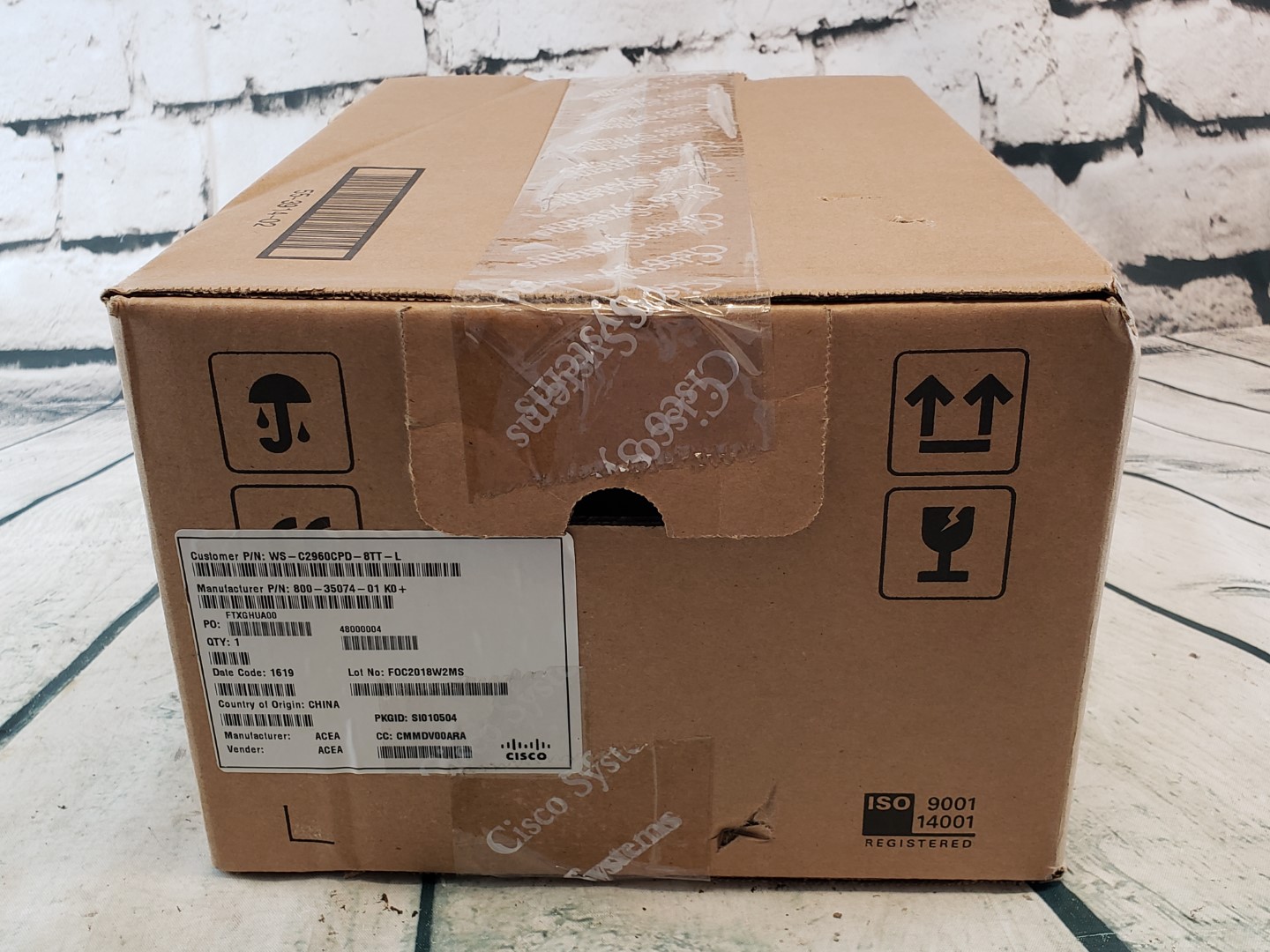 Cisco WS-C2960CPD-8TT-L 8 Fast PoE+ ports, 2 Uplink, LAN Base Switch - Image 4