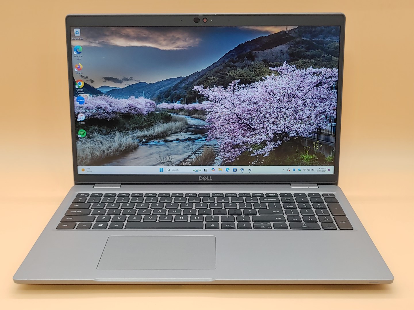 Dell Latitude 5520 15.6" Intel i5-1145G7✔16GB✔256GB SSD✔Win11Pro✔*NO A/C***READ*