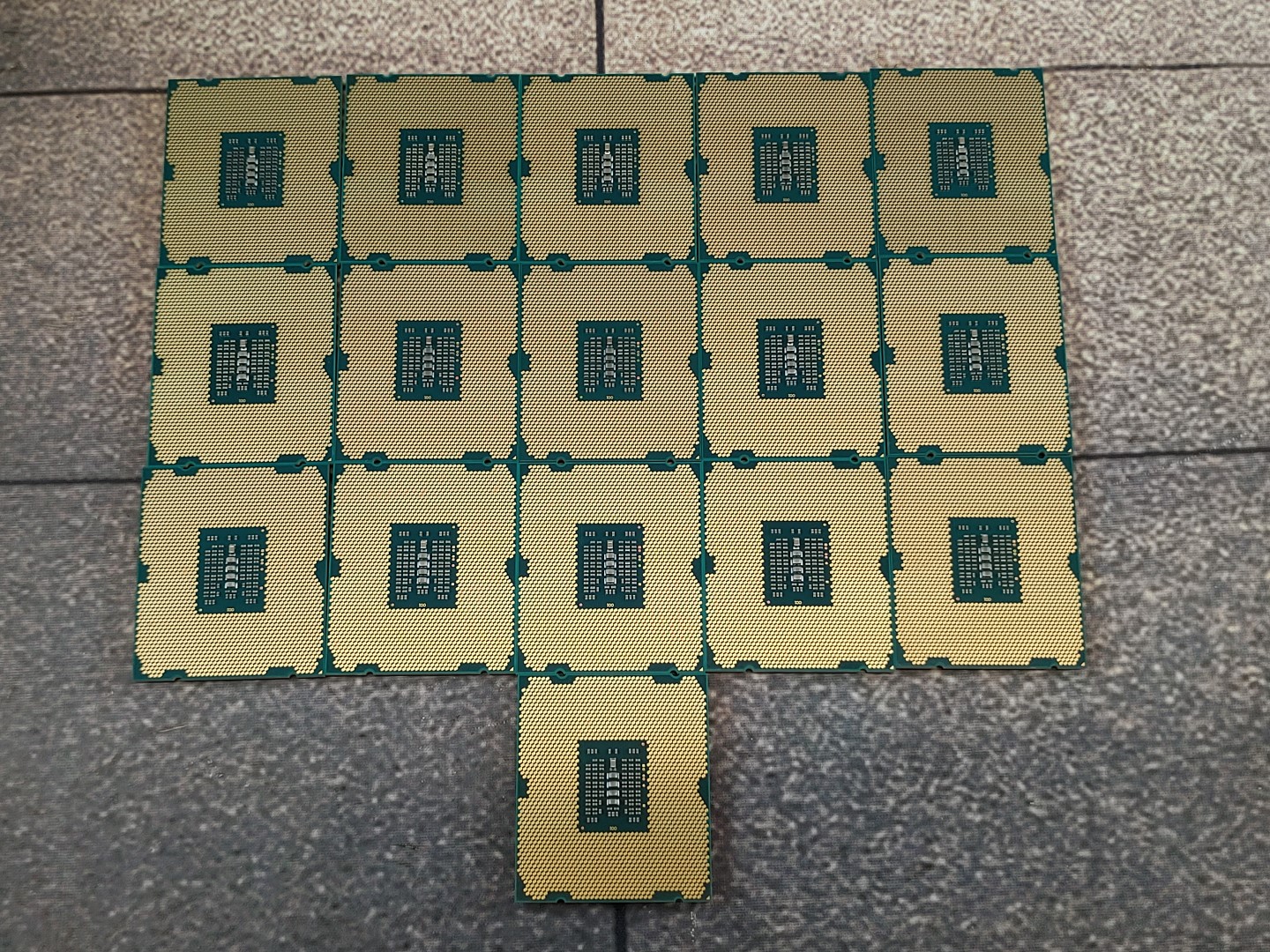 Lot of 16 - Intel SR1AX Xeon E5-2609V2 2.50GHz 10MB Quad Core LGA2011 - Image 6