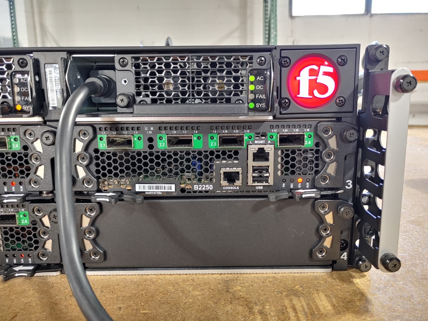 F5 VIPRION C2400 Advanced Firewall Manager w/ x3 B2250 Blades (800GB SSD) *READ* - Image 3