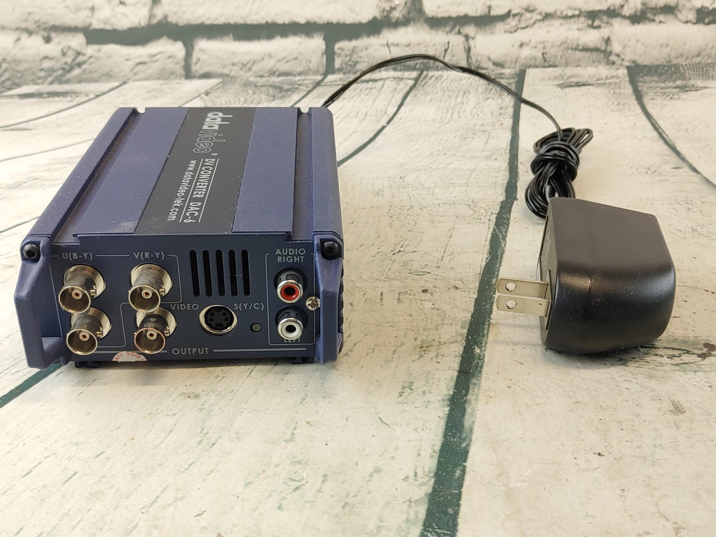 DataVideo DAC-6 DV Video Converter w/Power Adapter - Image 3
