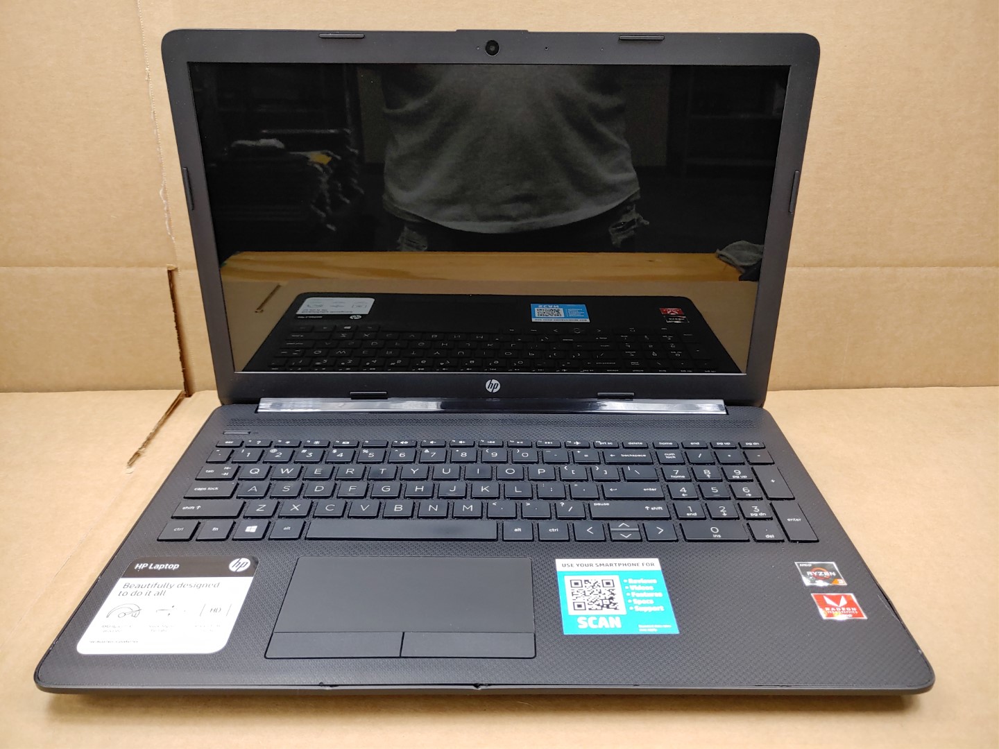 HP 15-db1076nr 15.6" AMD Ryzen 3 3200U✔*NO RAM/NO SSD/NO AC**NO POWER**BAD JACK*