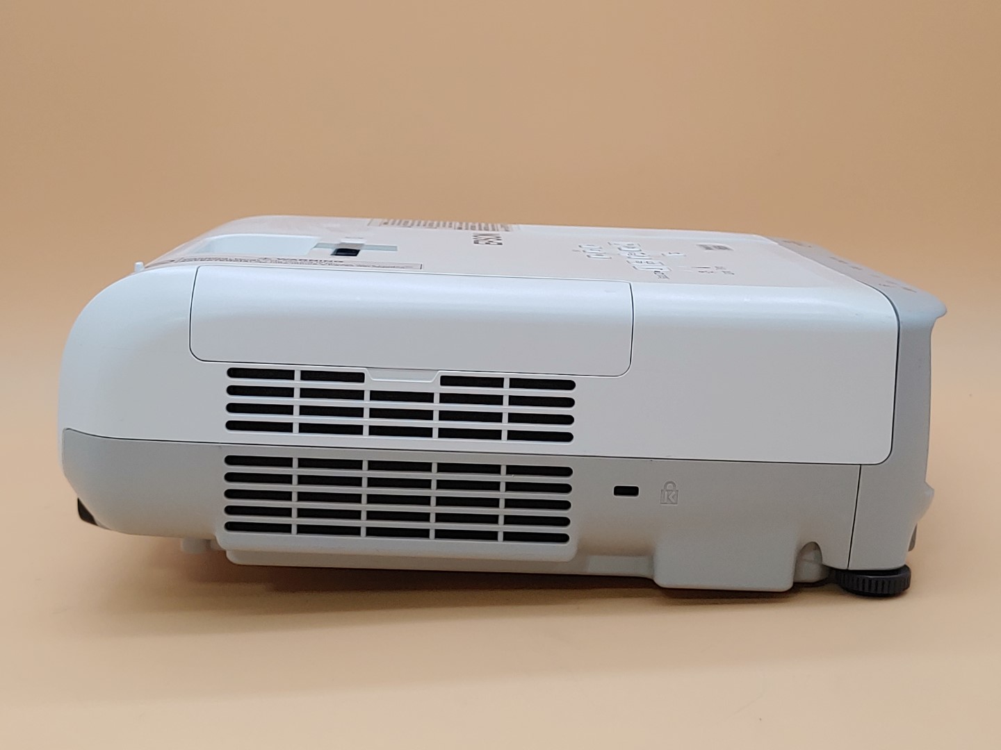 Epson PowerLite 965H H682A XGA 3LCD HDMI 3,500 ANSI Lumen Projector (491 HOURS) - Image 5