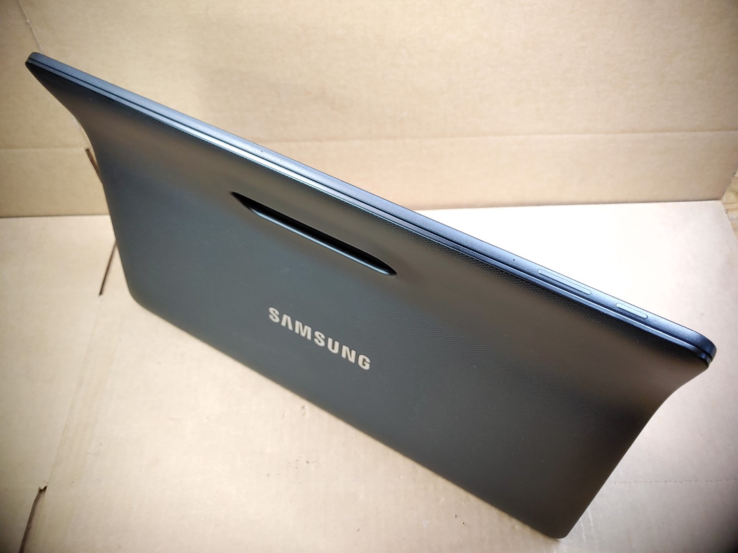 Samsung Galaxy View SM-T677A 64GB Wi-Fi + 4G (AT&T Locked) 18.4" Tablet *NO A/C* - Image 5