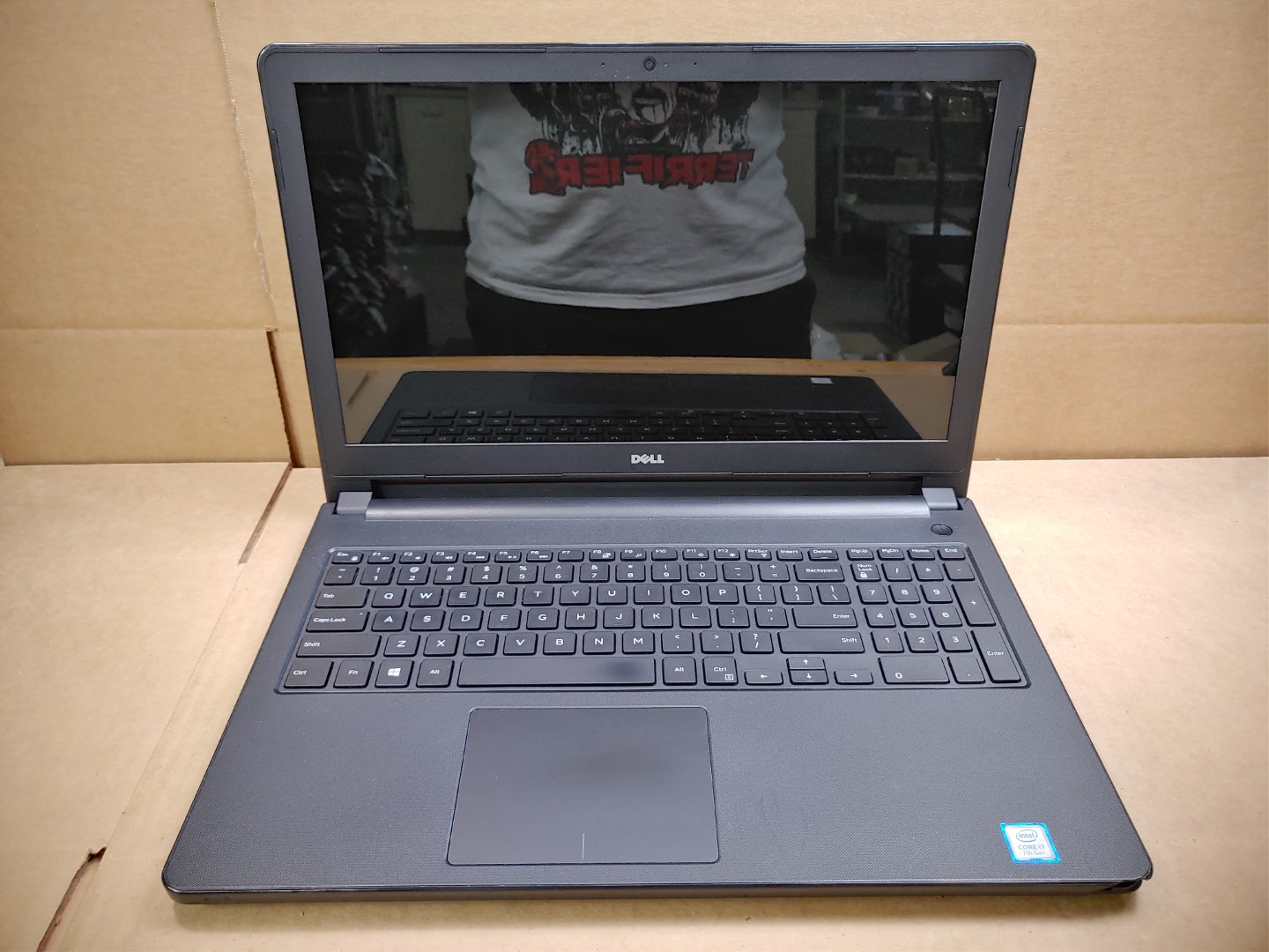 Dell Inspiron 15 5566 15.6" i7-7500U✔8GB✔ *NO HDD/NO AC* *POWERS ON SHUTS OFF*