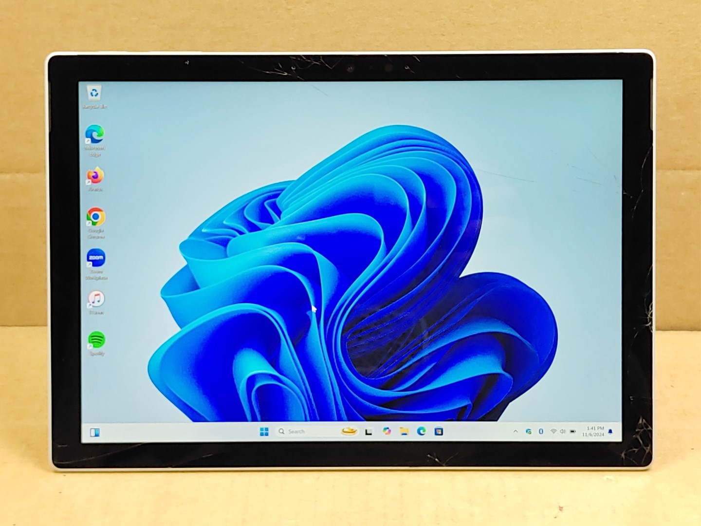 Microsoft Surface Pro 7 12.3" i5-1035G4✔8GB✔128GB✔Win11✔**NO AC**CRACKED GLASS**