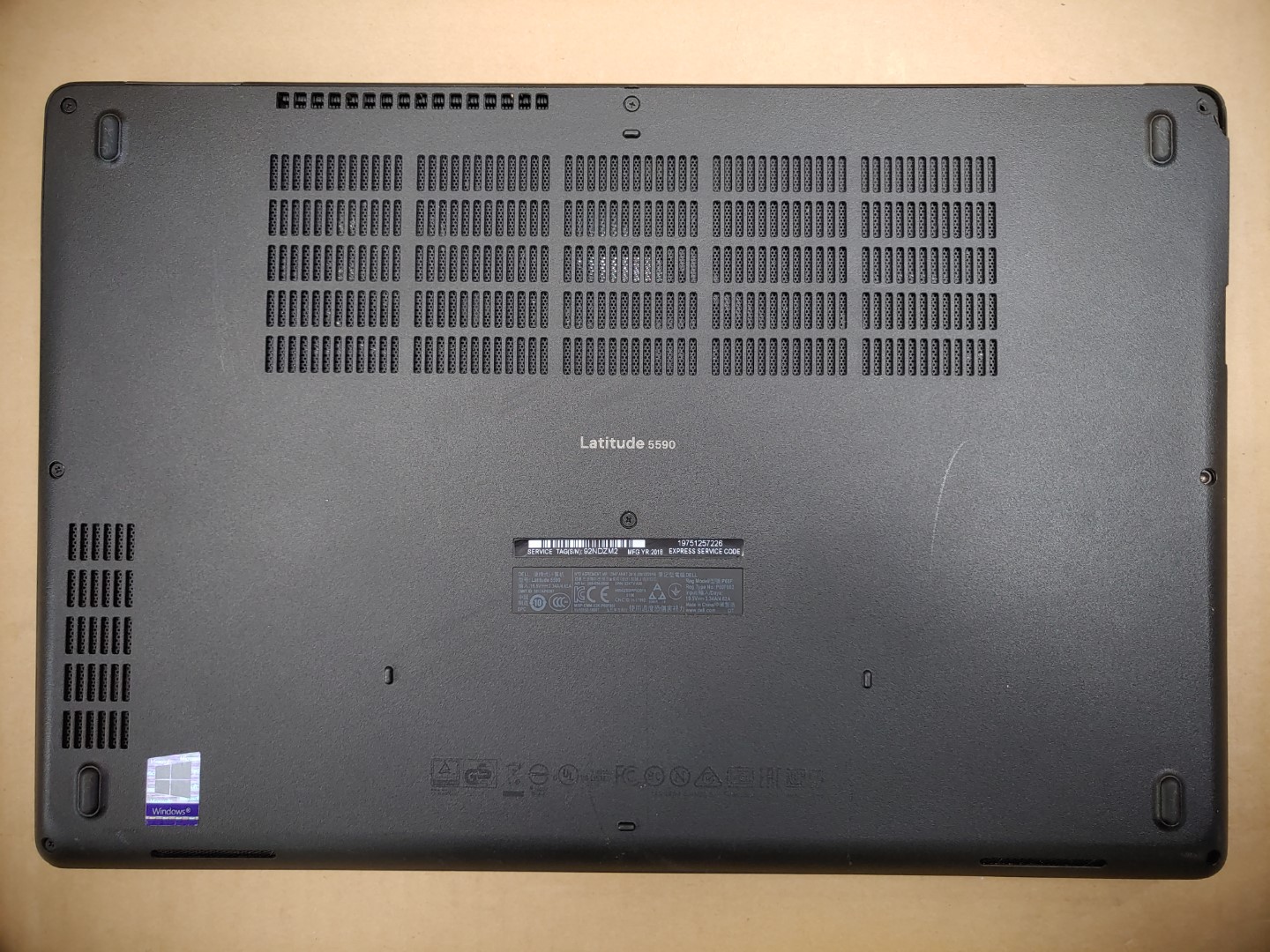 Dell Latitude 5590 15.6" i7-8650U✔ *NO HDD/BATT/RAM/AC* **NO POWER (DOA)** - Image 6