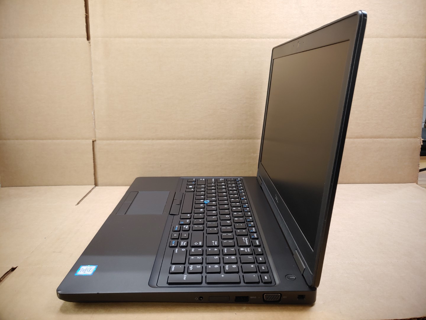 Dell Latitude 5590 15.6" i7-8650U✔ *NO HDD/BATT/RAM/AC* **NO POWER (DOA)** - Image 3