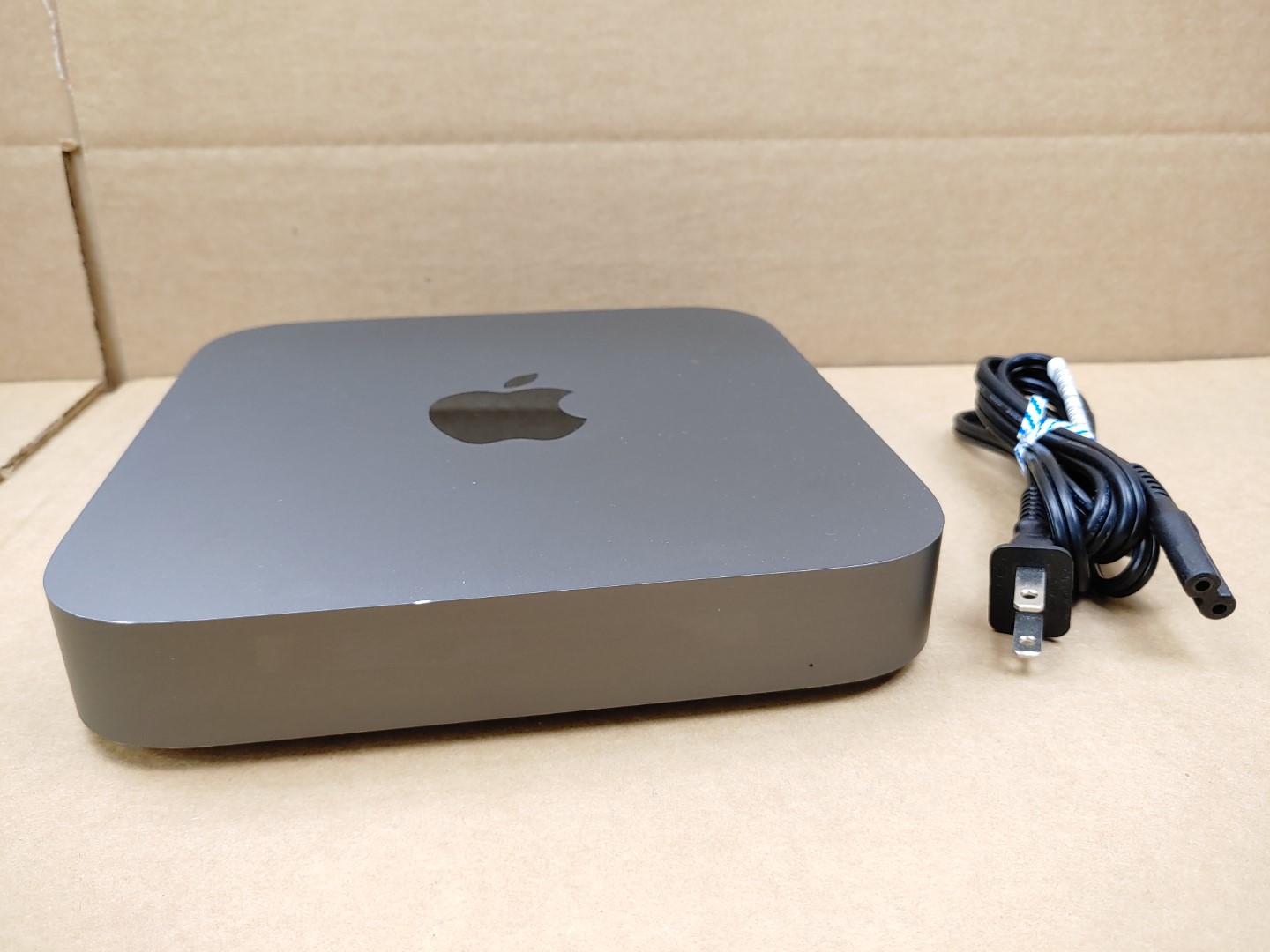 Apple Mac Mini 2018 Intel Quad-Core i3 3.6GHz✔8GB RAM✔256GB SSD✔SONOMA✔MRTR2LL/A
