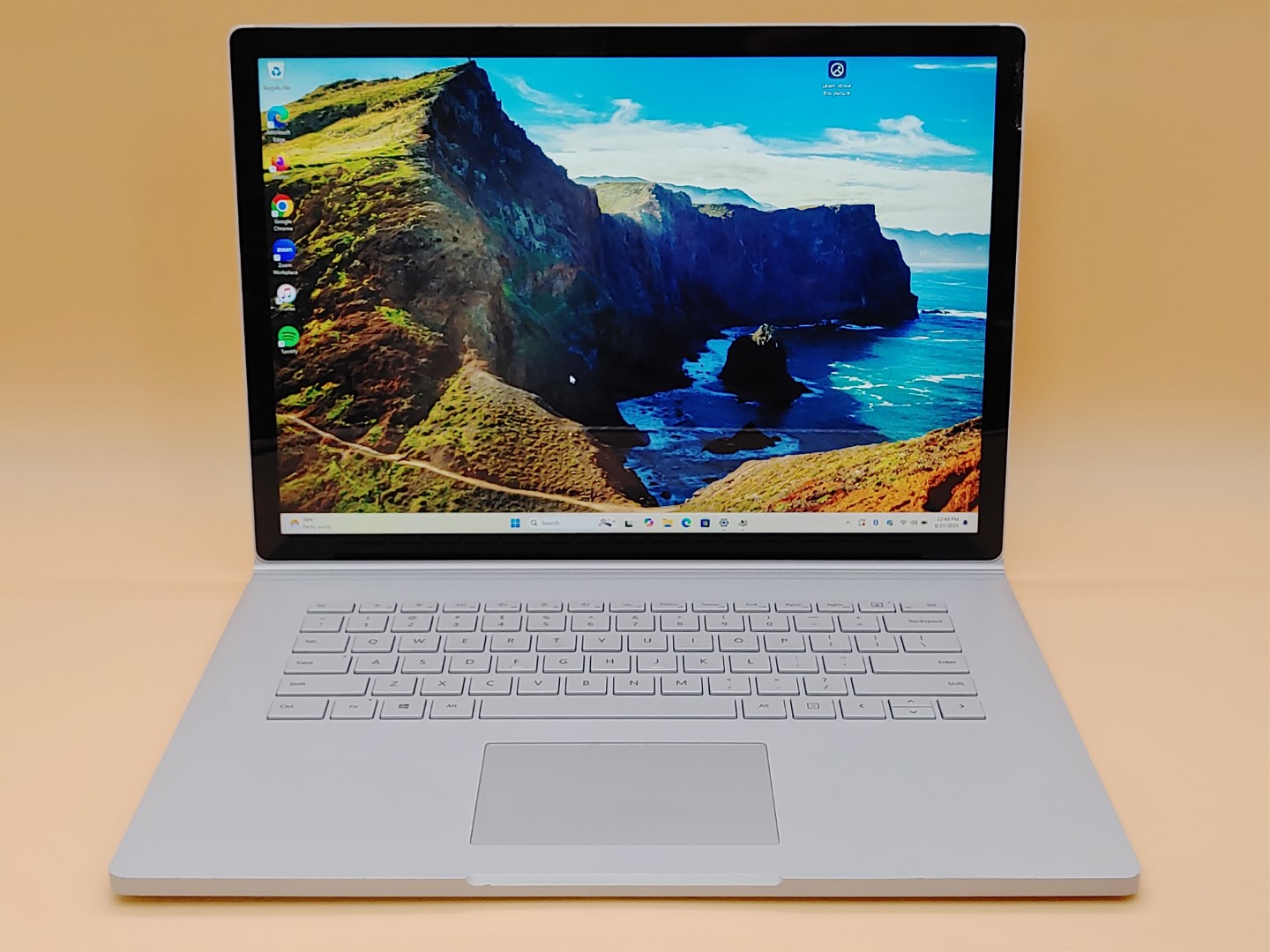 Microsoft Surface Book 2 15" i7-8650U✔16GB✔512GB✔Win11✔GTX1060✔*NO A/C**CRACKED*