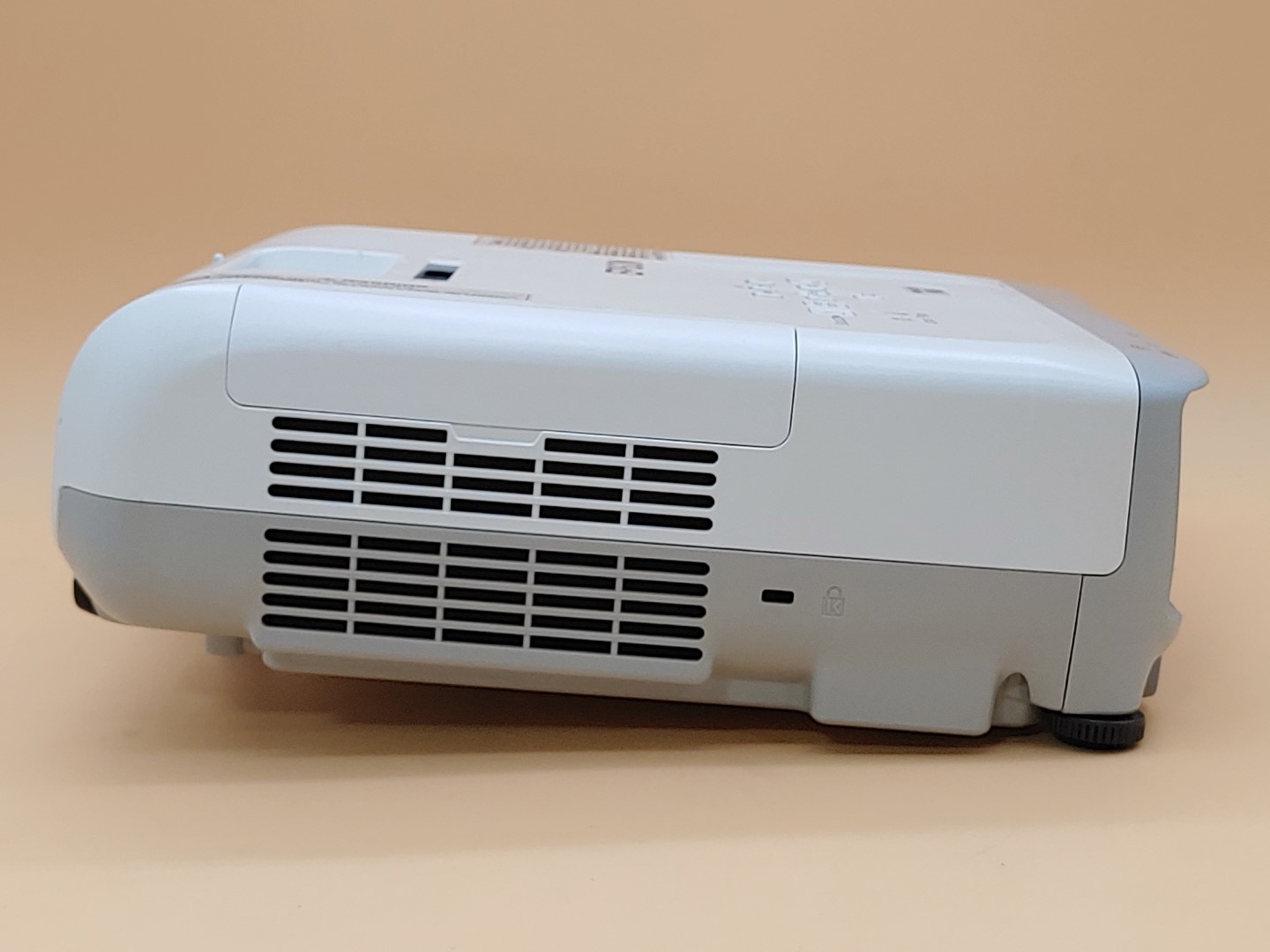 Epson PowerLite 965 H583A XGA 3LCD HDMI 3,500 ANSI Lumen Projector (2843 HOURS) - Image 5