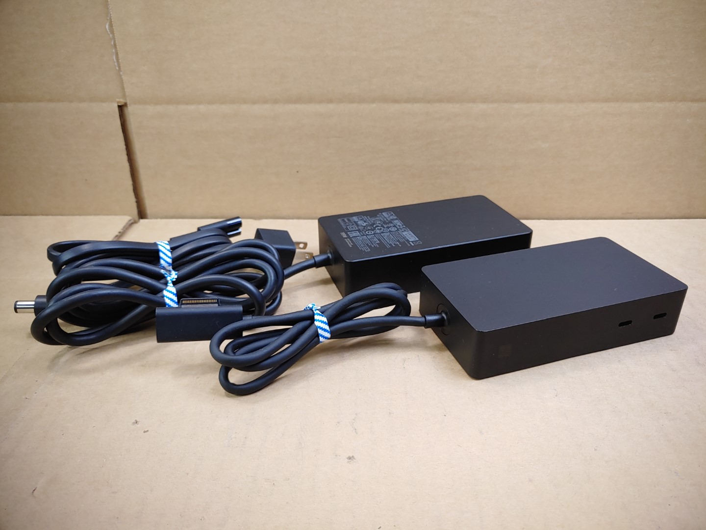 Microsoft Surface Dock 2 (1917) Docking Station w/ 199W Power Supply (1931) ✔✔✔✔