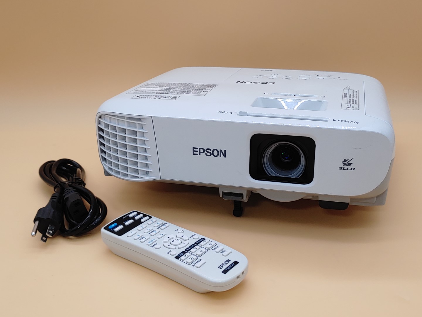 Epson PowerLite 970 3LCD Projector 4000 Lumen ANSI HD 1080p H865A (1649 Hours) ✔