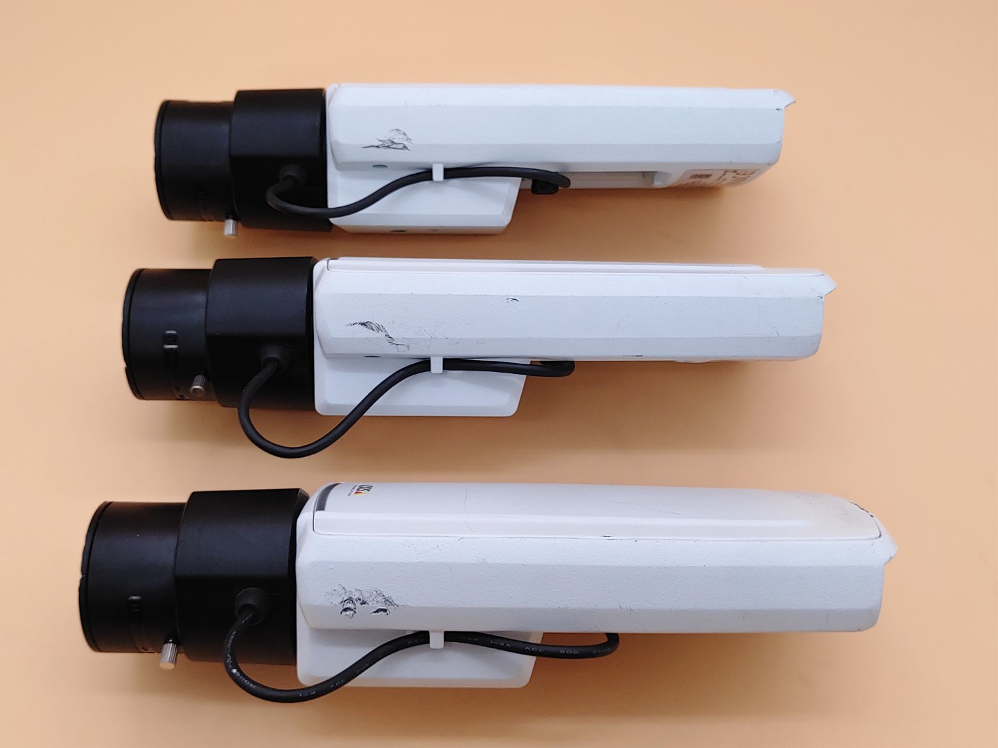 LOT of (3) AXIS P1364 720P Indoor Bullet IP Camera 0689-001-02 *UNTESTED/AS-IS* - Image 7