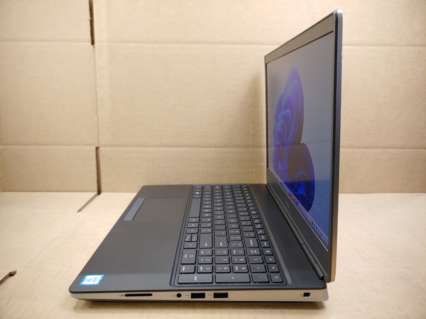 Dell Precision 7550 15.6" Xeon W-10885M✔64GB✔1TB+1TB NVMe SSD✔Win11Pro✔RTX 3000✔ - Image 4