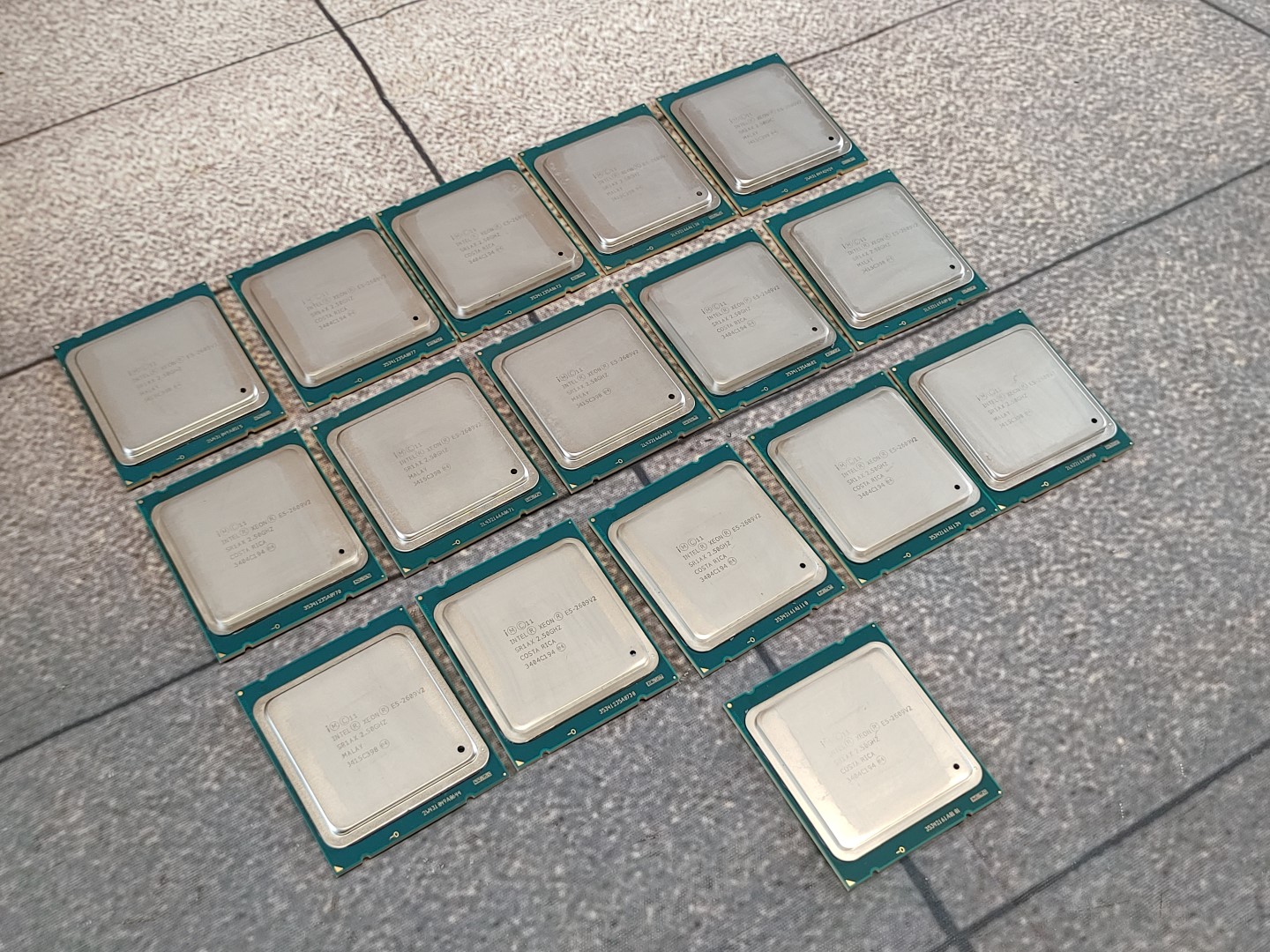 Lot of 16 - Intel SR1AX Xeon E5-2609V2 2.50GHz 10MB Quad Core LGA2011