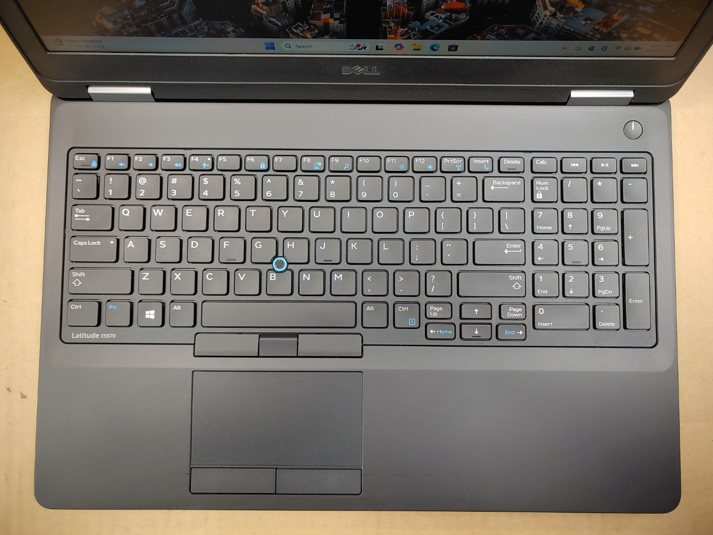 Dell Latitude E5570 15.6" i7-6820HQ✔16GB✔256GB✔Win11Pro✔Radeon R7 M370✔ *NO A/C* - Image 4