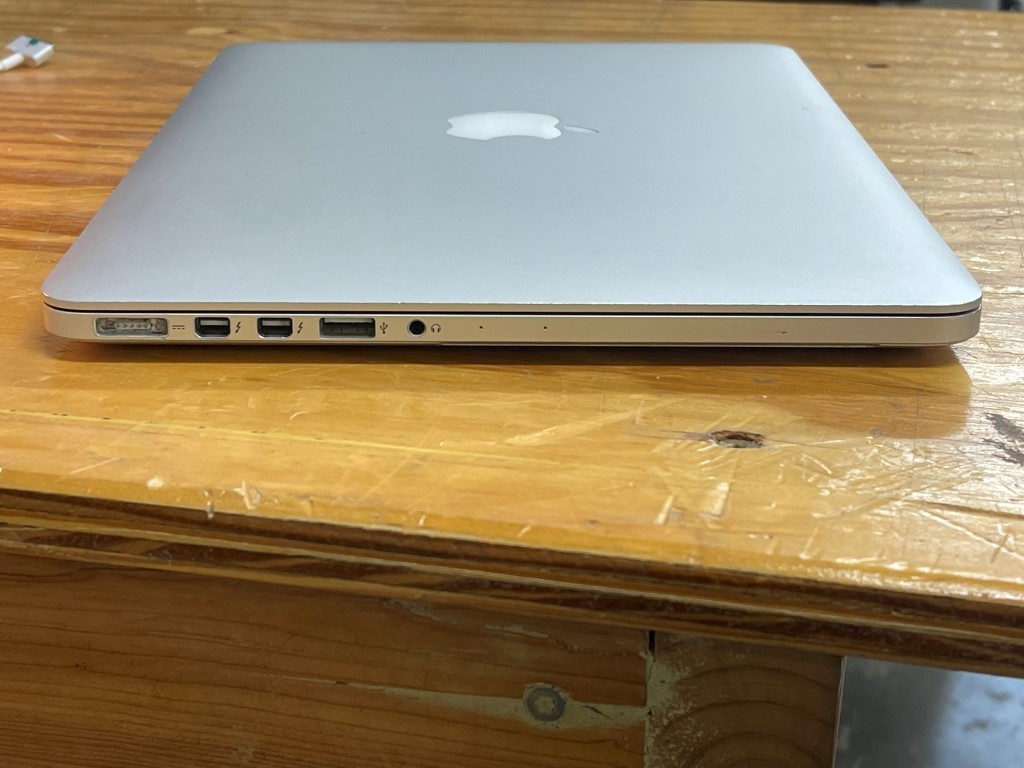 2013 Apple MacBook Pro 13" Laptop | 2.6GHz Intel Core i5 + 8GB + 256GB SSD (B+) - Image 3