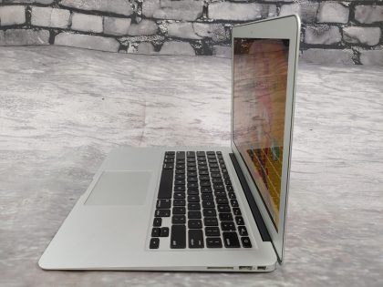 Apple MacBook Air 13" | A1369 (2011) Intel i7 1.8GHz 4GB 256GB FLASH MD226LL/A - Image 4