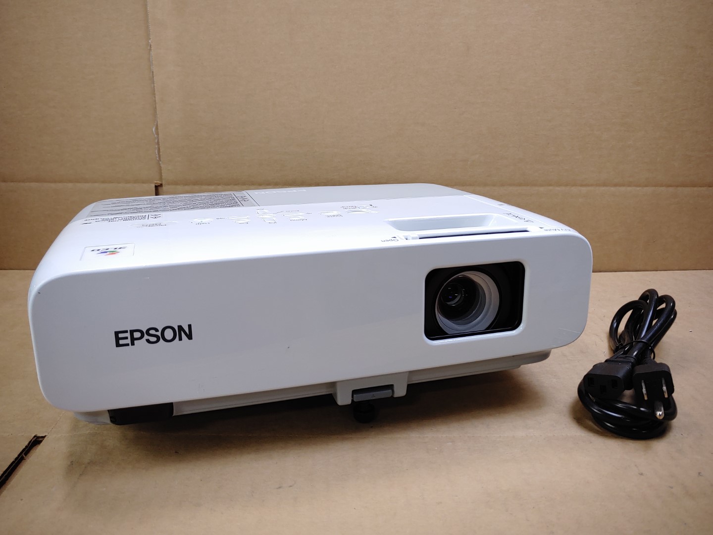 Epson PowerLite 825 H297A XGA 3LCD VGA 3,000 Lumen Projector (662 HOURS) ✔✔✔