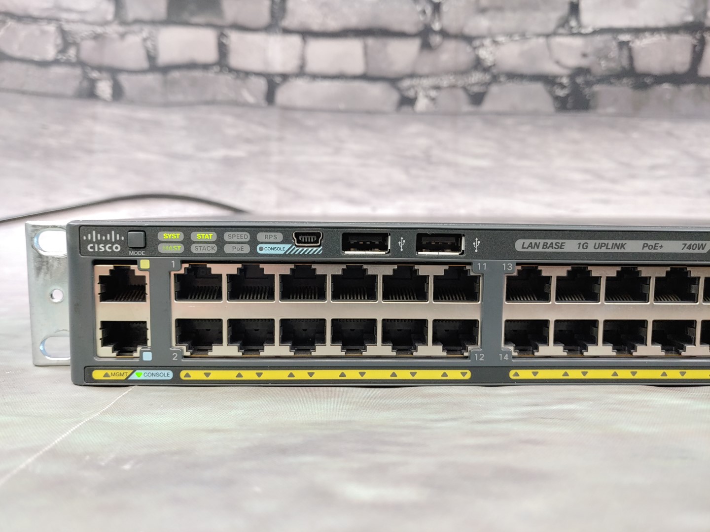 CISCO (WS-C2960X-48FPS-L) 2960-X 48-Port GigE PoE 740W LAN Base Switch w/STACK - Image 2