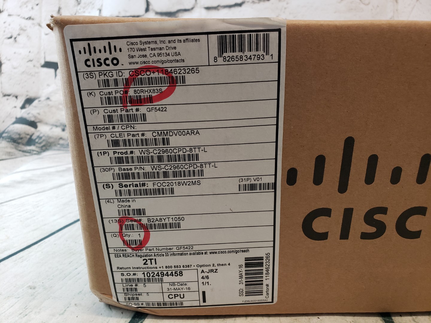 Cisco WS-C2960CPD-8TT-L 8 Fast PoE+ ports, 2 Uplink, LAN Base Switch - Image 3