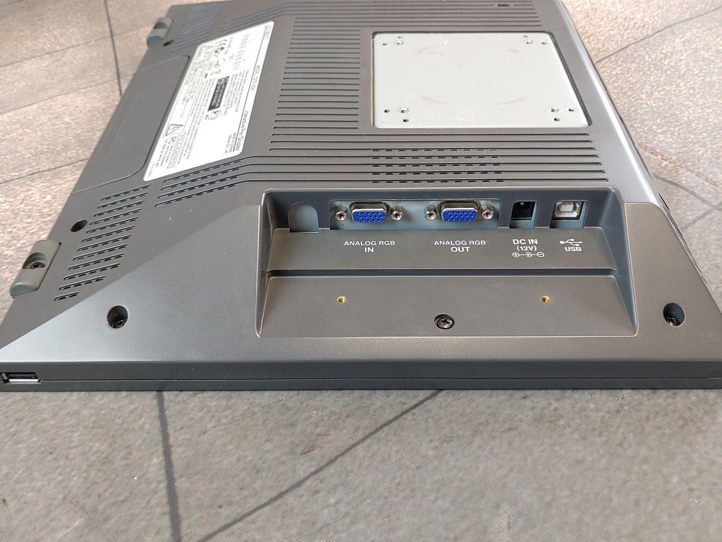 Wacom DTF-521 Graphic Interactive Pen Display Tablet 15" LCD, PC/Mac - Image 7