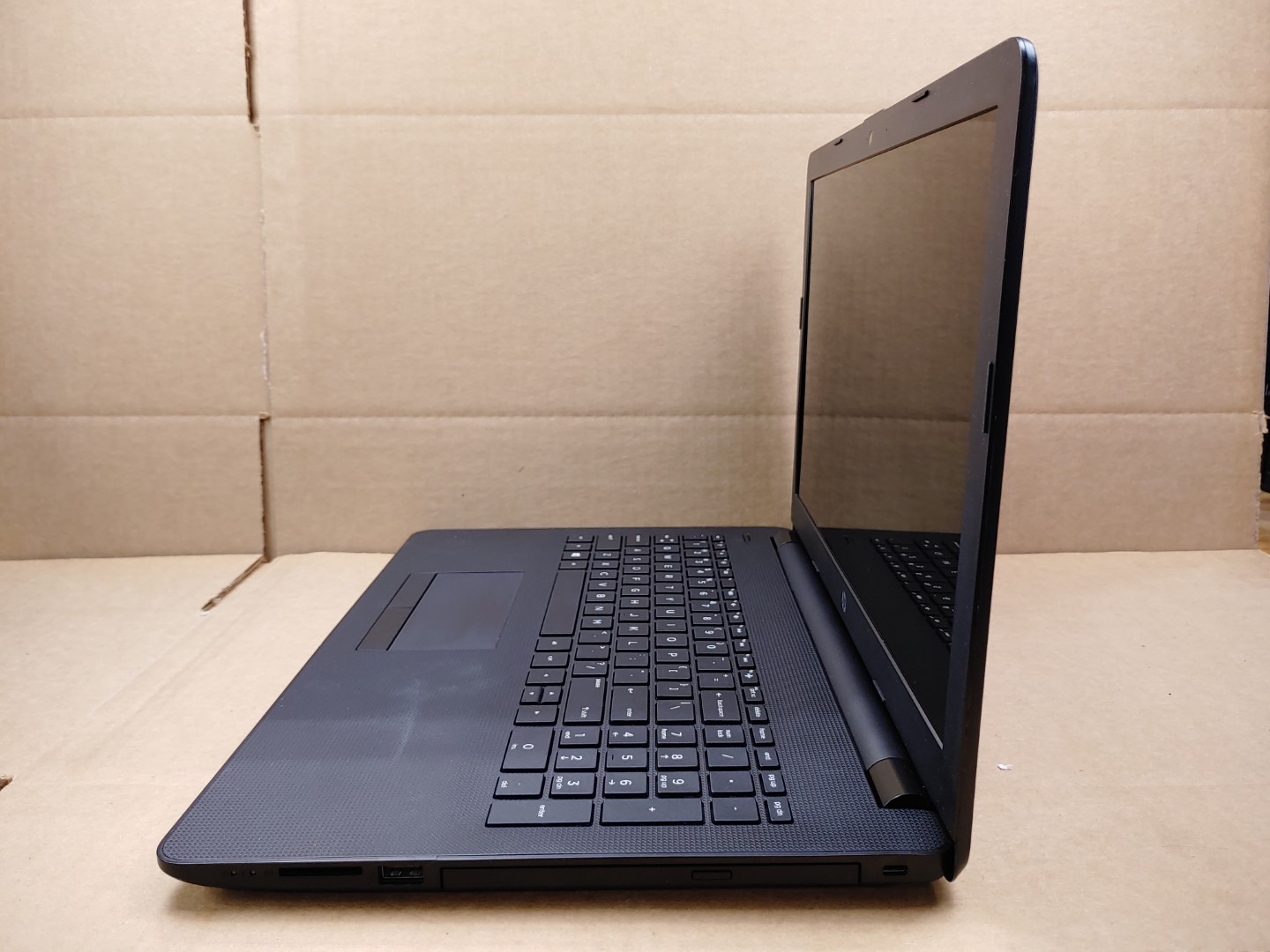 HP Notebook 15-bw032nr 15.6" AMD A9-9420 Radeon R5✔2GB✔ **NO HDD/ NO OS/ NO AC** - Image 3