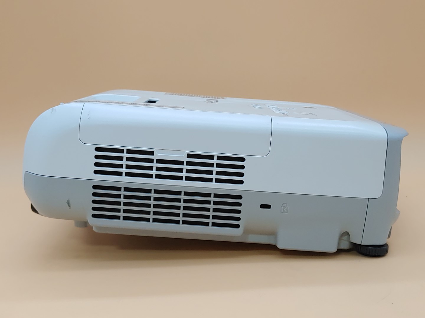 Epson PowerLite 965 H583A XGA 3LCD HDMI 3,500 ANSI Lumen Projector (1404 HOURS) - Image 5