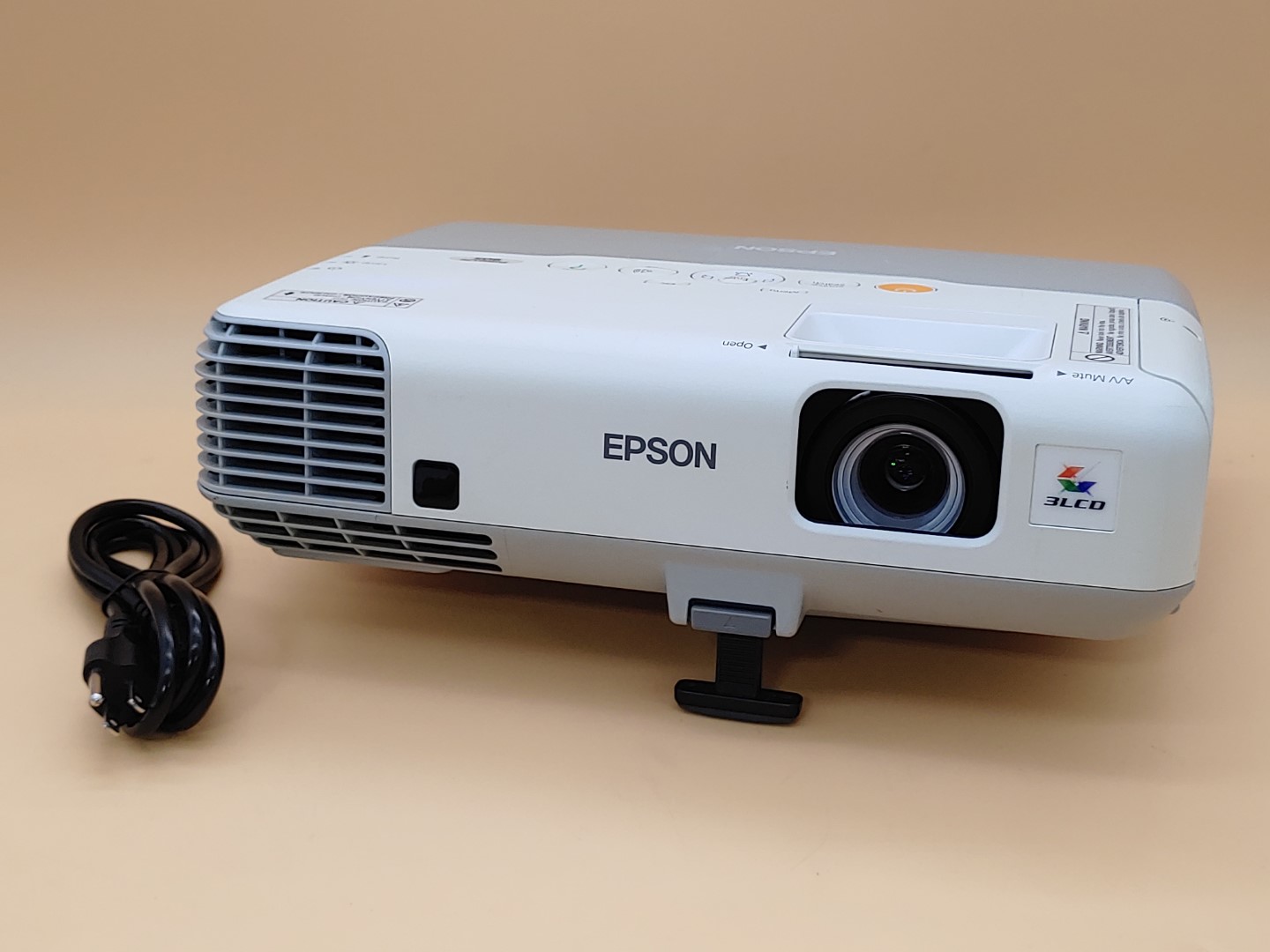 Epson PowerLite 905 H387A XGA 3LCD HDMI 3,000 ANSI Lumen Projector (794 HOURS)